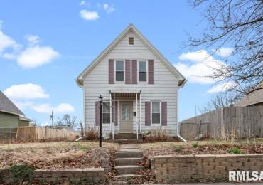 540 24TH Avenue, Moline, Illinois, 2 Bedrooms Bedrooms, ,1 BathroomBathrooms,Residential,For Sale,24TH,RMAQC4261332