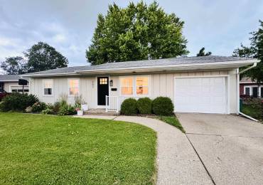 702 PEARL Street, Macomb, Illinois, 3 Bedrooms Bedrooms, ,1 BathroomBathrooms,Residential,For Sale,PEARL,RMAPA1258772