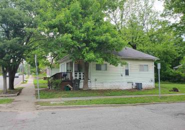 800 WALNUT Street, Carbondale, Illinois, 2 Bedrooms Bedrooms, ,1 BathroomBathrooms,Residential,For Sale,WALNUT,RMAEB458438