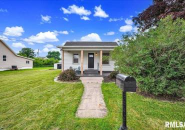 111 CHURCH Street, Roanoke, Illinois, 2 Bedrooms Bedrooms, ,1 BathroomBathrooms,Residential,For Sale,CHURCH,RMAPA1258709