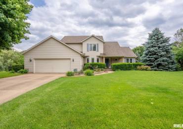 1010 MEADOWS Circle, Bettendorf, Iowa, 6 Bedrooms Bedrooms, ,3 BathroomsBathrooms,Residential,For Sale,MEADOWS,RMAQC4264307