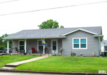 205 HIGH Street, Winchester, Illinois, 2 Bedrooms Bedrooms, ,1 BathroomBathrooms,Residential,For Sale,HIGH,RMACA1037284