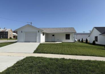 301 CHURCH Avenue, Lost Nation, Iowa, 2 Bedrooms Bedrooms, ,1 BathroomBathrooms,Residential,For Sale,CHURCH,RMAQC4264466