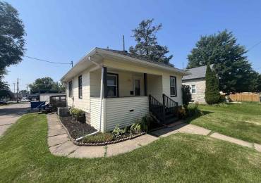 1821 HIGH Street, Davenport, Iowa, 3 Bedrooms Bedrooms, ,1 BathroomBathrooms,Residential Lease,For Rent,HIGH,RMAQC4264478