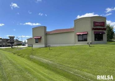 3711 HARRISON Street, Davenport, Iowa, ,Commercial Lease,For Rent,HARRISON,RMAQC4264485