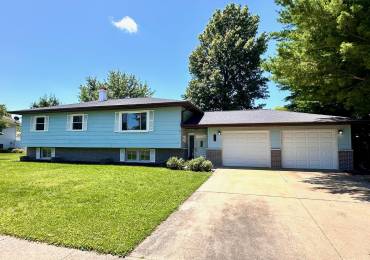 11 ARBOR Drive, Jacksonville, Illinois, 4 Bedrooms Bedrooms, ,2 BathroomsBathrooms,Residential,For Sale,ARBOR,RMACA1037295
