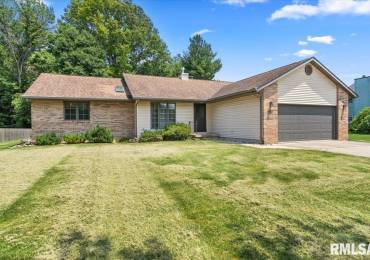 304 Missionary Ridge Drive, Springfield, Illinois, 3 Bedrooms Bedrooms, ,2 BathroomsBathrooms,Residential,For Sale,Missionary Ridge,RMACA1037139