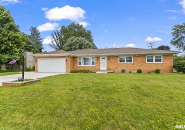 2 EVERGREEN Court, Williamsville, Illinois, 3 Bedrooms Bedrooms, ,1 BathroomBathrooms,Residential,For Sale,EVERGREEN,RMACA1037306