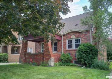 606 MAYWOOD Avenue, Peoria, Illinois, 4 Bedrooms Bedrooms, ,2 BathroomsBathrooms,Residential,For Sale,MAYWOOD,RMAPA1257718