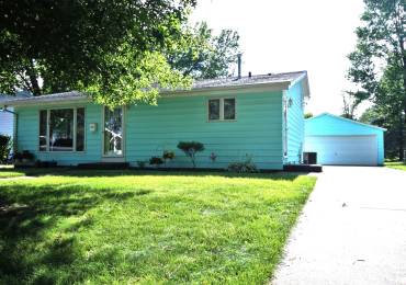 2326 46TH Street Court, Rock Island, Illinois, 3 Bedrooms Bedrooms, ,1 BathroomBathrooms,Residential,For Sale,46TH,RMAQC4264550