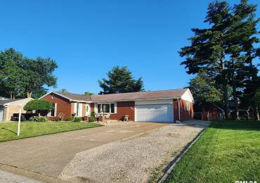 2828 Kingsridge Drive, Quincy, Illinois, 3 Bedrooms Bedrooms, ,2 BathroomsBathrooms,Residential,For Sale,Kingsridge,RMACA1037324