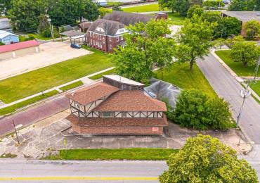 311 LOGAN Street, Lincoln, Illinois, 3 Bedrooms Bedrooms, ,2 BathroomsBathrooms,Residential,For Sale,LOGAN,RMACA1037341