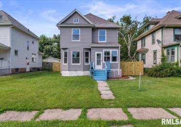 812 16TH Street, Davenport, Iowa, 4 Bedrooms Bedrooms, ,1 BathroomBathrooms,Residential,For Sale,16TH,RMAQC4264591