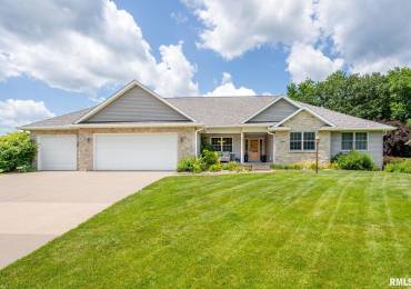 10984 150TH Street, Davenport, Iowa, 4 Bedrooms Bedrooms, ,3 BathroomsBathrooms,Residential,For Sale,150TH,RMAQC4264605