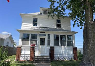 619 1ST Avenue, Silvis, Illinois, 3 Bedrooms Bedrooms, ,2 BathroomsBathrooms,Residential,For Sale,1ST,RMAQC4264638
