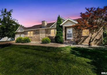 4504 14TH Street, Davenport, Iowa, 4 Bedrooms Bedrooms, ,3 BathroomsBathrooms,Residential,For Sale,14TH,RMAQC4264643