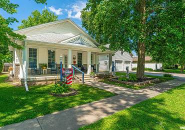 216 3RD Street, Lincoln, Illinois, 4 Bedrooms Bedrooms, ,2 BathroomsBathrooms,Residential,For Sale,3RD,RMACA1037372