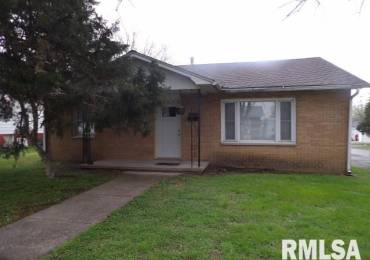 1101 MCKINLEY Street, Harrisburg, Illinois, 2 Bedrooms Bedrooms, ,1 BathroomBathrooms,Residential,For Sale,MCKINLEY,RMAEB457493