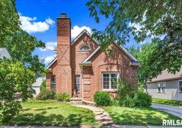 1503 4TH Street, Pekin, Illinois, 3 Bedrooms Bedrooms, ,2 BathroomsBathrooms,Residential,For Sale,4TH,RMAPA1258775