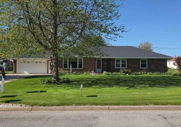 206 13TH Street, Tipton, Iowa, 4 Bedrooms Bedrooms, ,2 BathroomsBathrooms,Residential,For Sale,13TH,RMAQC4264701