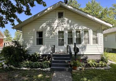 1575 FLORENCE Avenue, Galesburg, Illinois, 2 Bedrooms Bedrooms, ,1 BathroomBathrooms,Residential,For Sale,FLORENCE,RMACA1037405