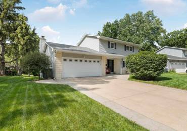 2312 28TH Place, Davenport, Iowa, 3 Bedrooms Bedrooms, ,2 BathroomsBathrooms,Residential,For Sale,28TH,RMAQC4264563