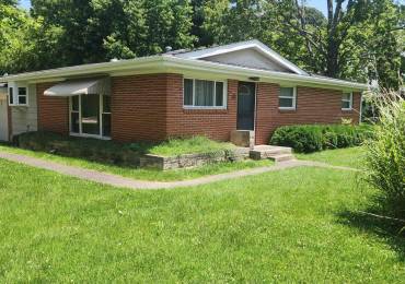 10 HOMESTEAD Drive, Mt Vernon, Illinois, 3 Bedrooms Bedrooms, ,1 BathroomBathrooms,Residential,For Sale,HOMESTEAD,RMAEB458517
