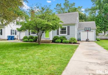 2132 WHITTIER Avenue, Springfield, Illinois, 3 Bedrooms Bedrooms, ,1 BathroomBathrooms,Residential,For Sale,WHITTIER,RMACA1037319