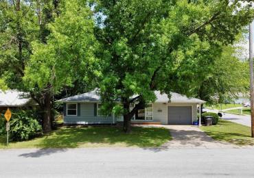 511 Eason Drive, Carbondale, Illinois, 3 Bedrooms Bedrooms, ,1 BathroomBathrooms,Residential,For Sale,Eason,RMAQC4264602