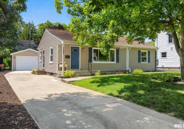 712 NORTHCREST Avenue, Peoria, Illinois, 2 Bedrooms Bedrooms, ,1 BathroomBathrooms,Residential,For Sale,NORTHCREST,RMAPA1258916