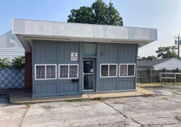 3909 4TH Avenue, Moline, Illinois, ,Commercial Sale,For Sale,4TH,RMAQC4264883
