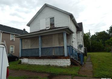 1422 4TH Street, Davenport, Iowa, 2 Bedrooms Bedrooms, ,1 BathroomBathrooms,Residential,For Sale,4TH,RMAQC4264885