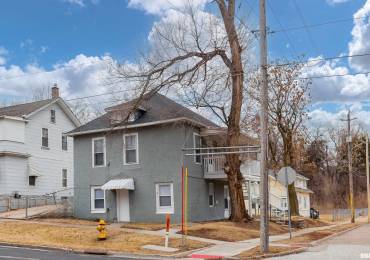1101 GAINES Street, Davenport, Iowa, 2 Bedrooms Bedrooms, ,1 BathroomBathrooms,Residential Lease,For Rent,GAINES,RMAQC4265084