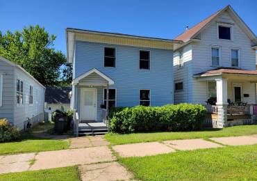 603 11TH Avenue South, Clinton, Iowa, 4 Bedrooms Bedrooms, ,2 BathroomsBathrooms,Residential,For Sale,11TH,RMAQC4265126