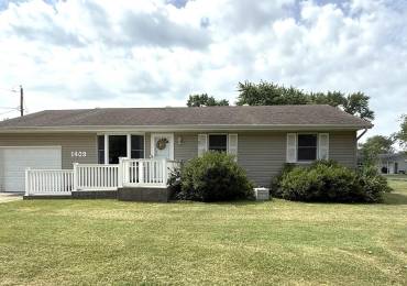 1409 Rig, Salem, Illinois, 3 Bedrooms Bedrooms, ,1 BathroomBathrooms,Residential,For Sale,Rig,RMAEB458733
