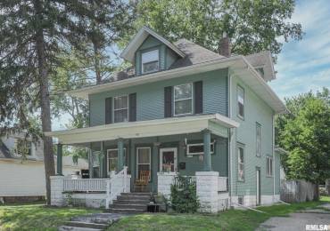 1610 12TH Avenue, Rock Island, Illinois, 3 Bedrooms Bedrooms, ,2 BathroomsBathrooms,Residential,For Sale,12TH,RMAQC4265162