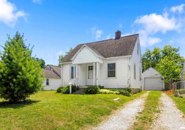 2046 WILSON Avenue, Peoria, Illinois, 2 Bedrooms Bedrooms, ,1 BathroomBathrooms,Residential,For Sale,WILSON,RMAPA1259250