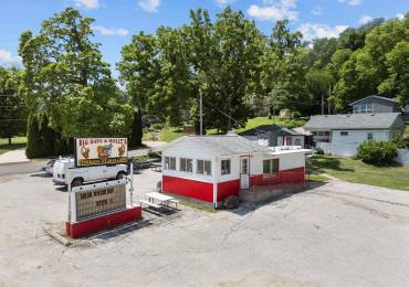 1204 CODY Road, Le Claire, Iowa, 2 Bedrooms Bedrooms, ,1 BathroomBathrooms,Residential,For Sale,CODY,RMAQC4265157