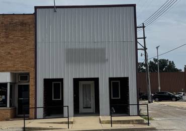 412 BROADWAY Street, Lincoln, Illinois, 1 Bedroom Bedrooms, ,1 BathroomBathrooms,Residential,For Sale,BROADWAY,RMACA1037701