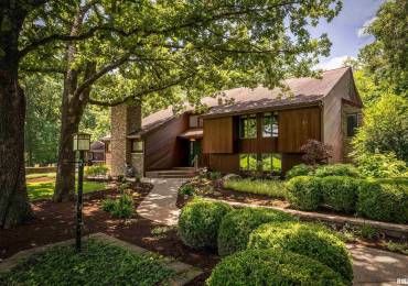 72 BLACKHAWK Drive, Carbondale, Illinois, 5 Bedrooms Bedrooms, ,3 BathroomsBathrooms,Residential,For Sale,BLACKHAWK,RMAEB458750