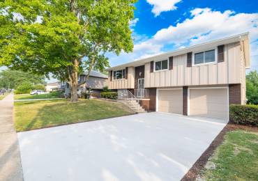 2922 LARCHMONT Lane, Peoria, Illinois, 4 Bedrooms Bedrooms, ,2 BathroomsBathrooms,Residential,For Sale,LARCHMONT,RMAPA1259241