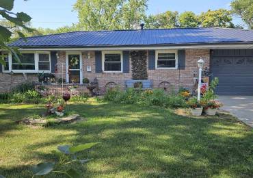 704 CHERRY Street, Abingdon, Illinois, 2 Bedrooms Bedrooms, ,2 BathroomsBathrooms,Residential,For Sale,CHERRY,RMACA1037715
