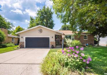 201 OKLAHOMA Avenue, Morton, Illinois, 4 Bedrooms Bedrooms, ,1 BathroomBathrooms,Residential,For Sale,OKLAHOMA,RMAPA1259206