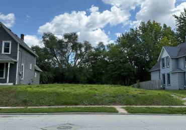 1501 BRIDGE Avenue, Davenport, Iowa, ,Land,For Sale,BRIDGE,RMAQC4265236