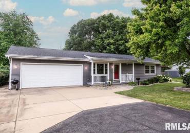 802 MAIN Street, Eureka, Illinois, 4 Bedrooms Bedrooms, ,1 BathroomBathrooms,Residential,For Sale,MAIN,RMAPA1259212