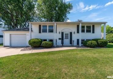 4718 19TH Avenue, Moline, Illinois, 4 Bedrooms Bedrooms, ,1 BathroomBathrooms,Residential,For Sale,19TH,RMAQC4265246