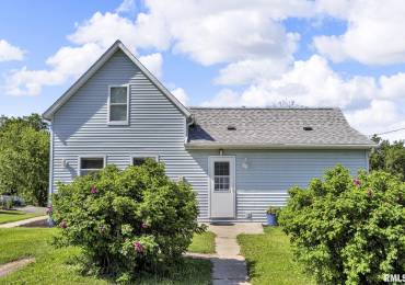 304 PLUM Street, Anamosa, Iowa, 2 Bedrooms Bedrooms, ,2 BathroomsBathrooms,Residential,For Sale,PLUM,RMAQC4265251