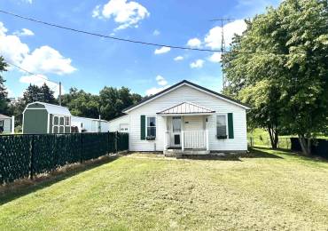 2448 State Route 161 Route, Centralia, Illinois, 3 Bedrooms Bedrooms, ,1 BathroomBathrooms,Residential,For Sale,State Route 161,RMAEB458775