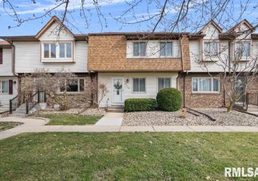 4715 11TH Street, East Moline, Illinois, 3 Bedrooms Bedrooms, ,2 BathroomsBathrooms,Residential,For Sale,11TH,RMAQC4262121