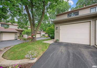 2809 12TH Avenue, Rock Island, Illinois, 2 Bedrooms Bedrooms, ,2 BathroomsBathrooms,Residential,For Sale,12TH,RMAQC4265290